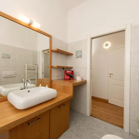 Lägenhet Isaia Bologna