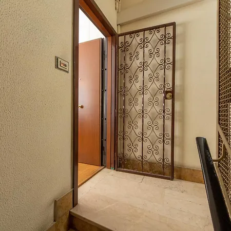 Isaia Lägenhet Bologna