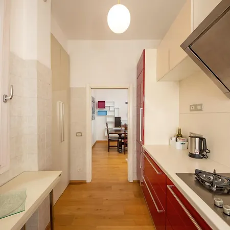 Isaia Appartement *
